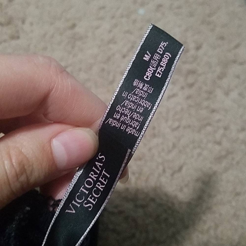 Victoria's secret bralette - Picture 3 of 4
